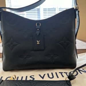 Louis Vuitton Carrya Zip MM